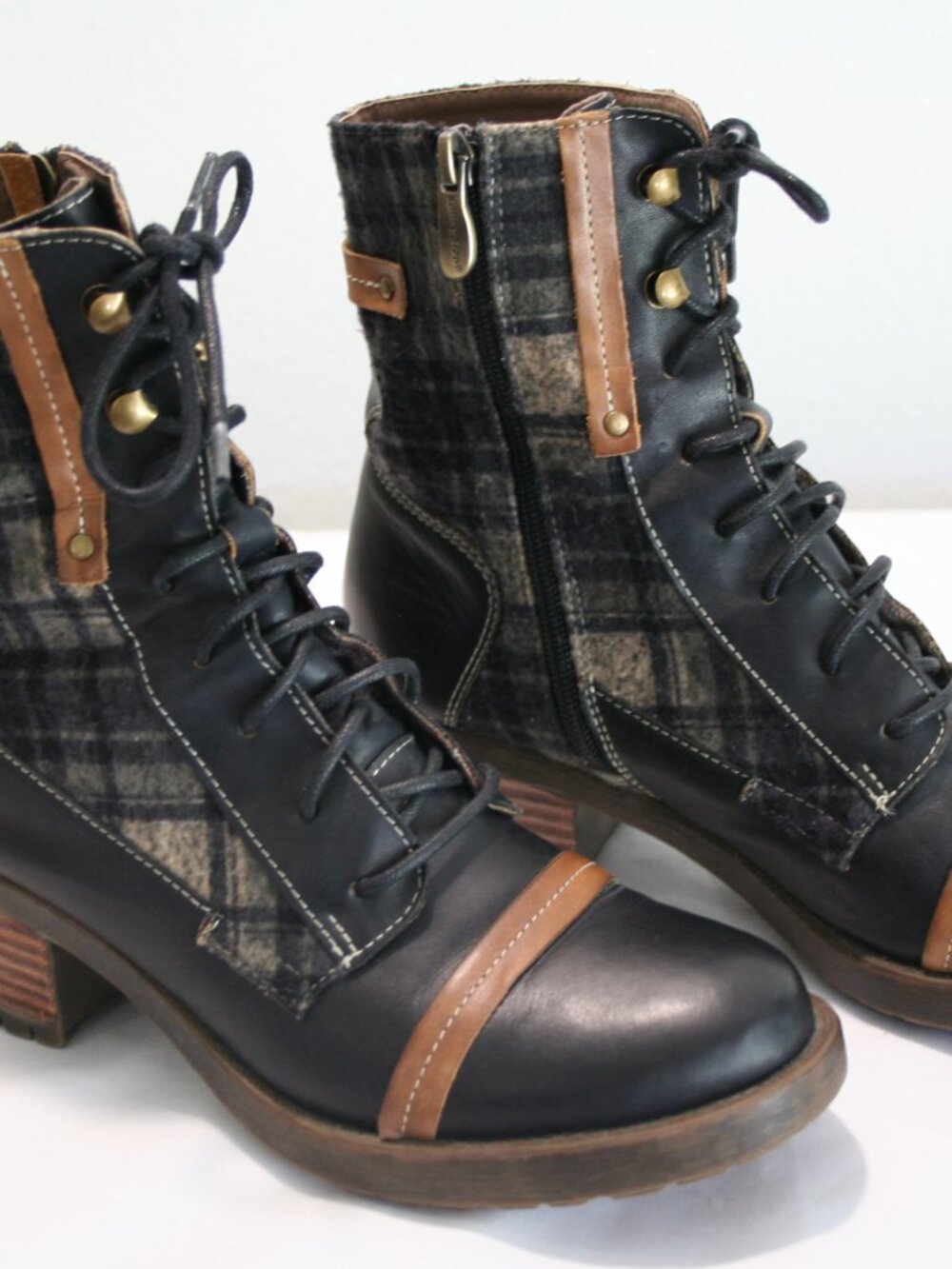 L'Artiste by Spring Step Eguine Plaid & Leather Lace-up Boot EU39 or 8 US - Picture 9 of 11